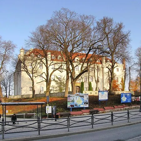 Right On The Lake, * 雷恩