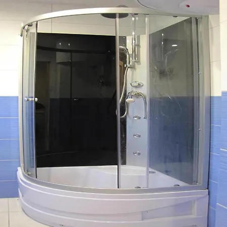 Right On The Lake, Apartment