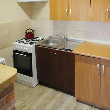 Right On The Lake, 公寓 *