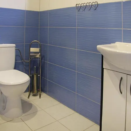 Right On The Lake, 雷恩