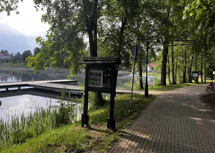 Right On The Lake, Apartment